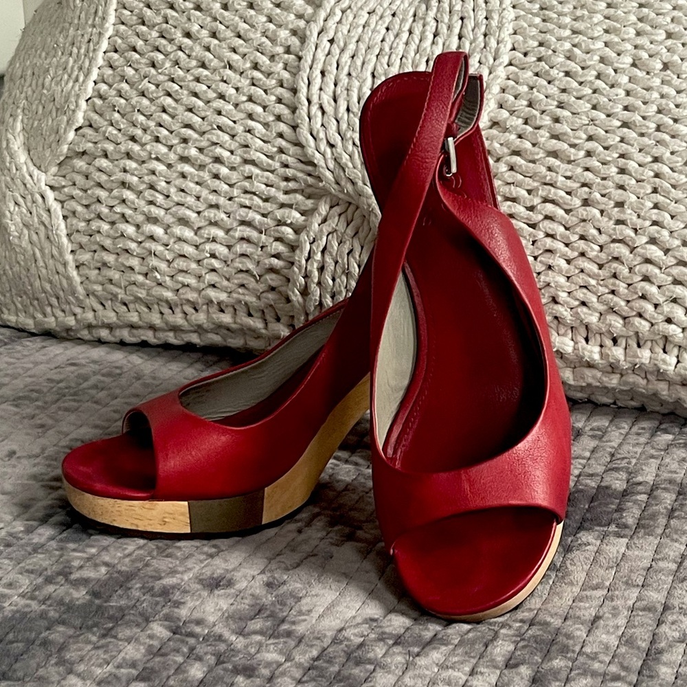 High-heeled sandals